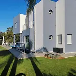 Vila Orada Lola