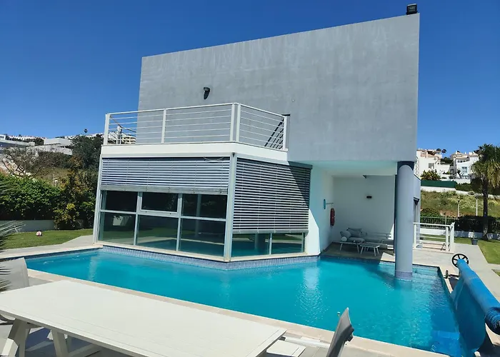 Vila Orada Lola